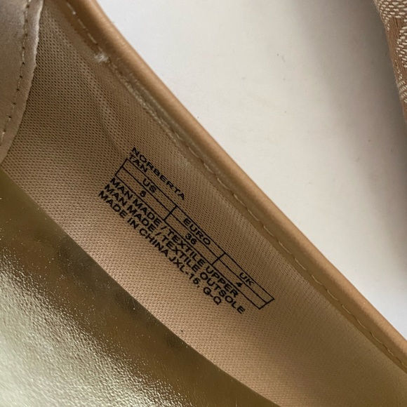NWOT Michael Kors Monogram Flats - Picture 4 of 5